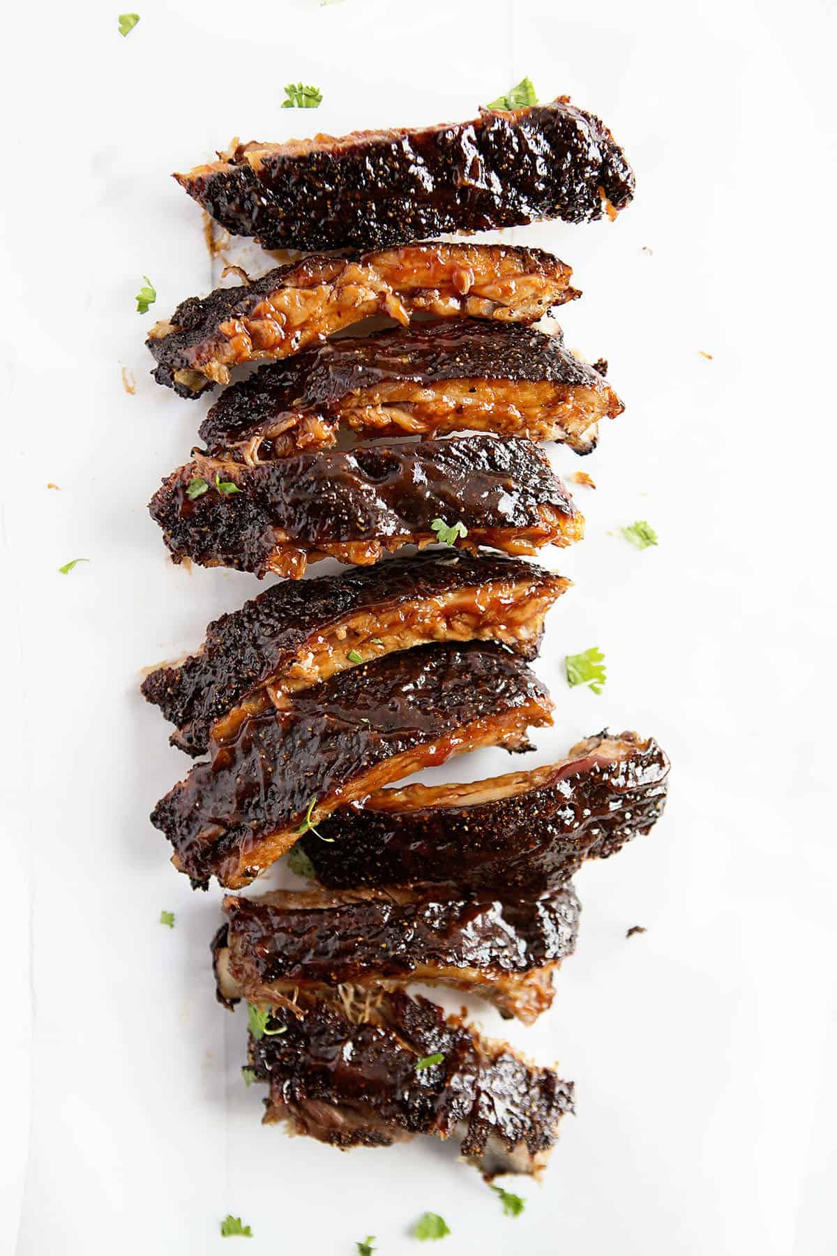 Kick up your game day snacks with these seriously amazing Baby Back Ribs 烤熟的排骨