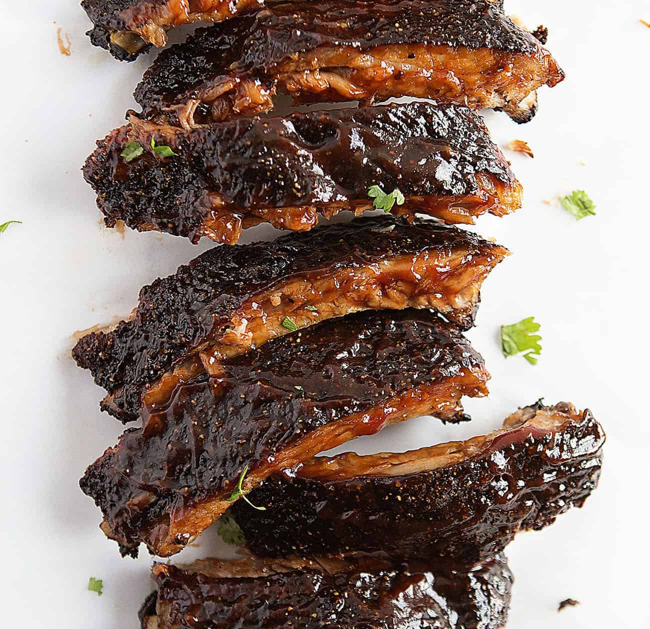 Kick up your game day snacks with these seriously amazing Baby Back Ribs 肋骨俯视图