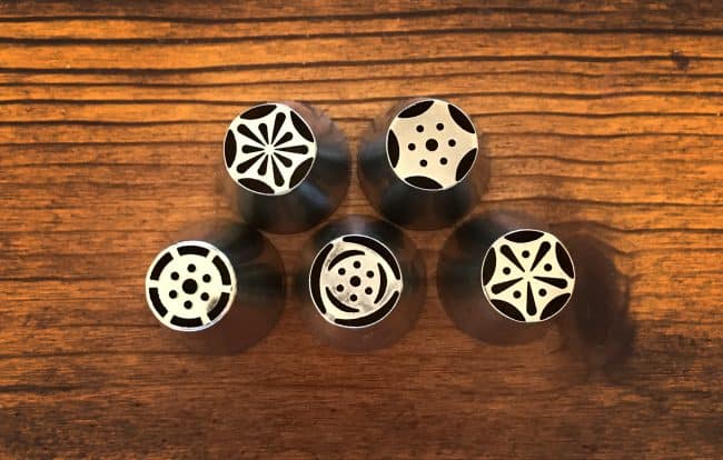 Super easy, super delicious! My favorite way to jazz up a bundt cake! #bundt #chocolatebundt 俄罗斯丰收蛋糕的秘诀