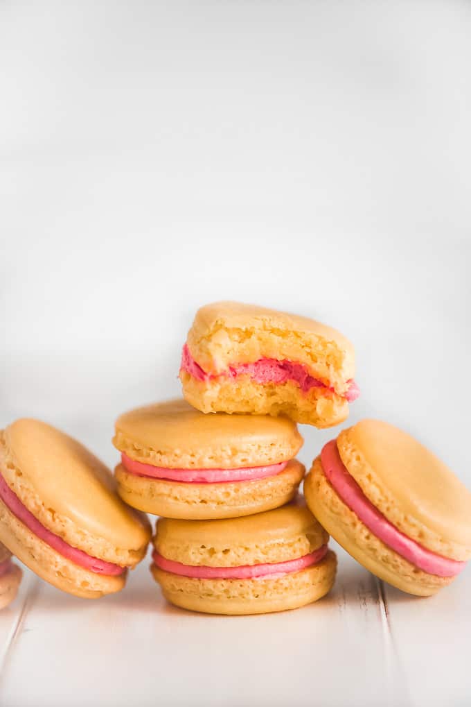 Raspberry Lemon Macaroons #Macaroons #Macarons #Buttercream #Iambaker #dessert 蛋白杏仁饼