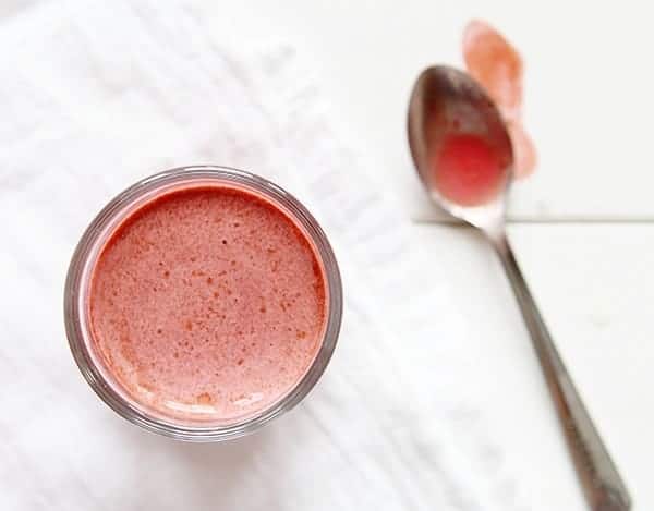 红色天鹅绒巧克力牛奶