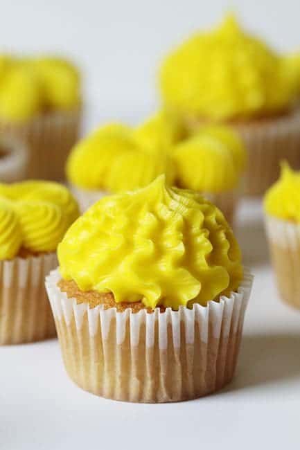 四种纸杯蛋糕装饰技巧，使用大号法国星形tip #cucpakes #纸杯蛋糕装饰#管道教程