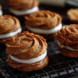 南瓜玫瑰三明治和焦糖奶油干酪糖霜饼干!