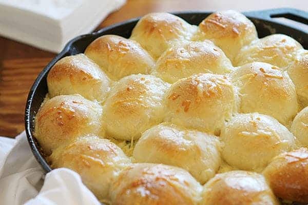 芝士煎锅菠菜洋蓟蘸酱