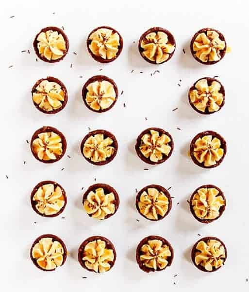 花生酱鼠标在巧克力饼干杯!