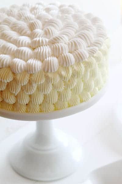 自制巧克力蛋糕!最好的黄色蛋糕与光荣的撒糖!