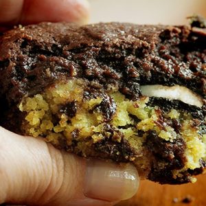 西葫芦布朗尼!非常美味，而且是一种使用夏天西葫芦的绝佳方式!