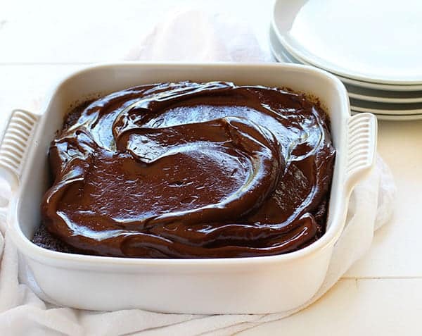 巧克力蛋糕盘。蛋糕、烤饼干,巧克力蛋糕,巧克力蛋糕,巧克力蛋糕,甜点,蛋糕,烤食谱,我是贝克,iambaker