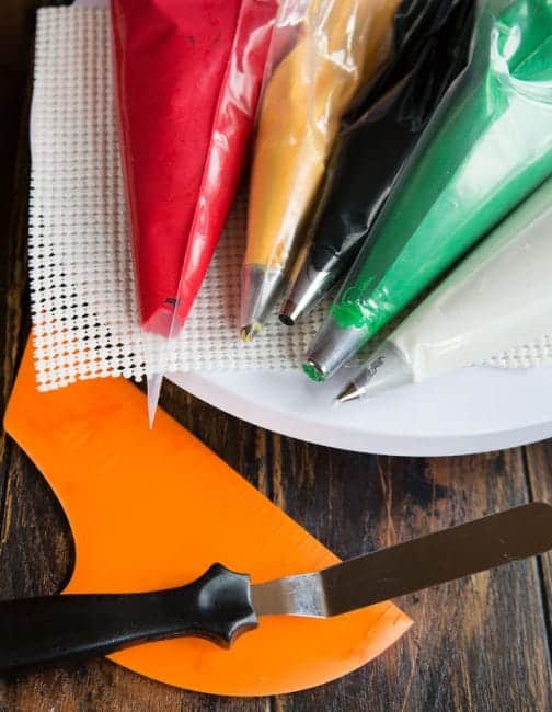 轻松、有趣的牛&谷仓蛋糕!