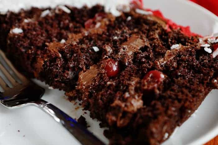 重建圣诞老人的房子,有一些简单的蛋糕装饰! !#圣诞# christmascake #烘焙#蛋糕