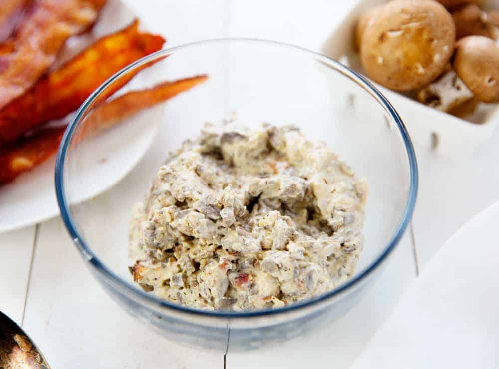 灌装蘑菇鸡标本