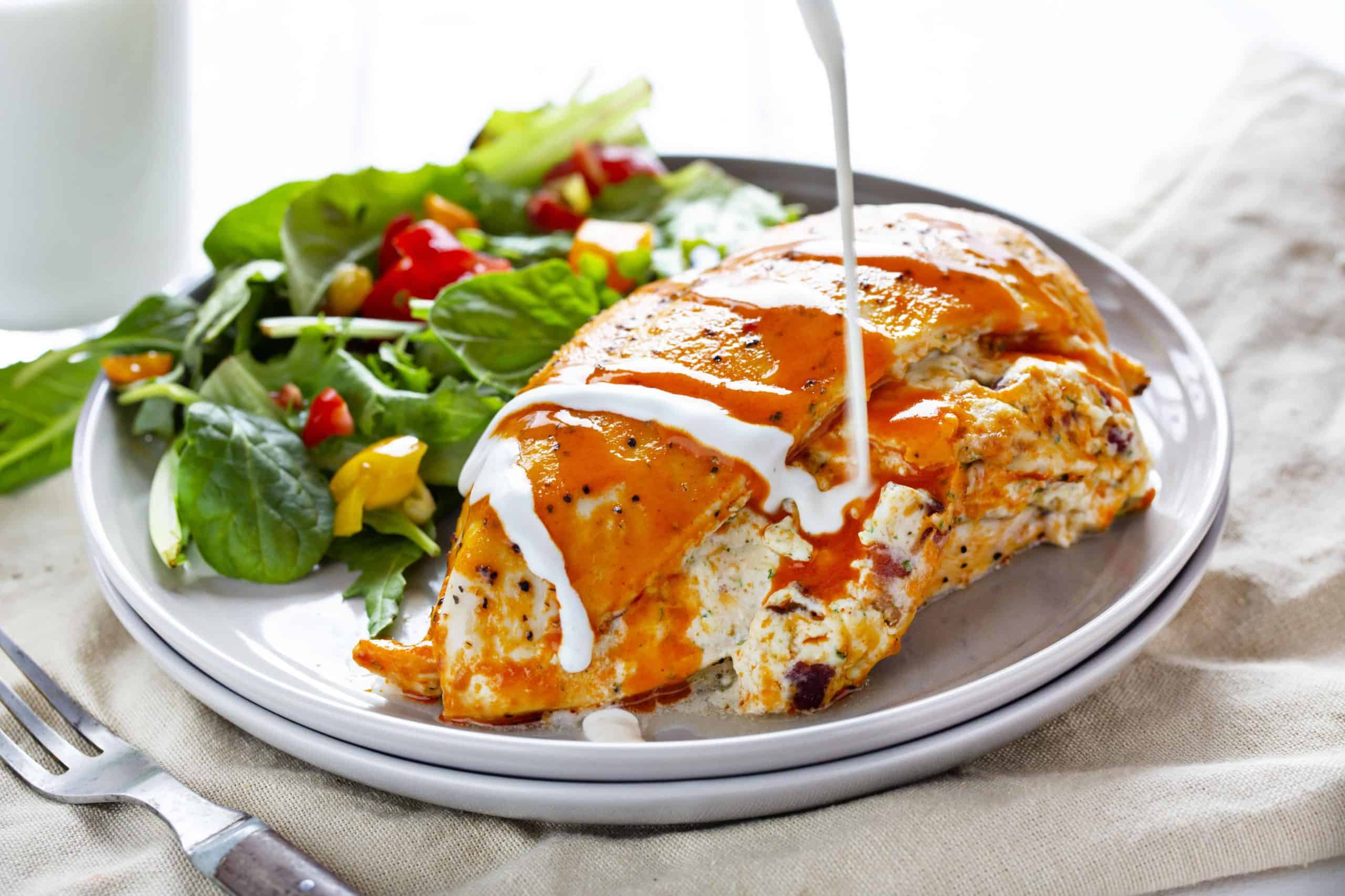 辣的野牛牧场鸡被打湿