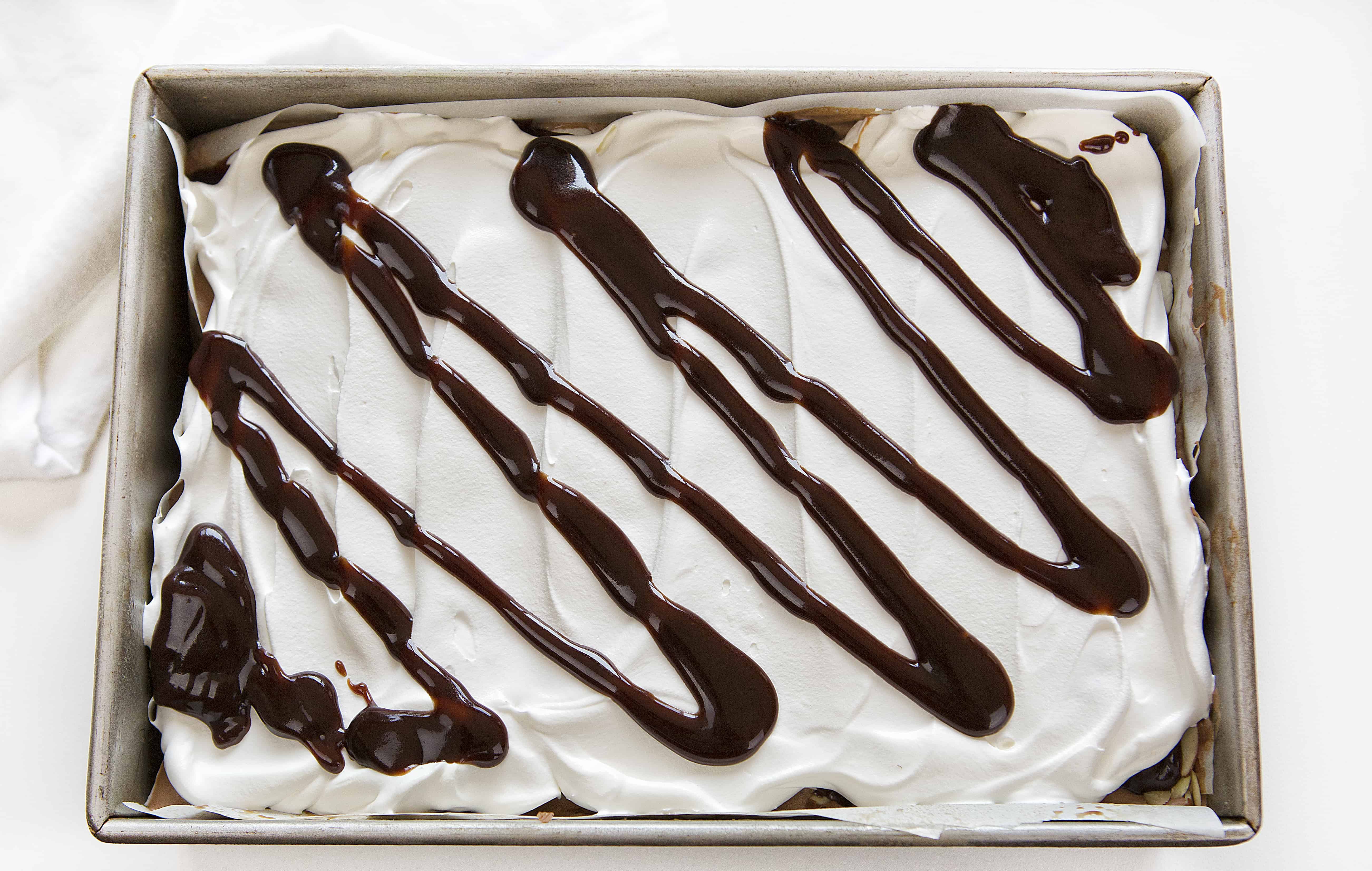 如何制作布朗尼洛基路冰淇淋蛋糕gydF4y2Ba