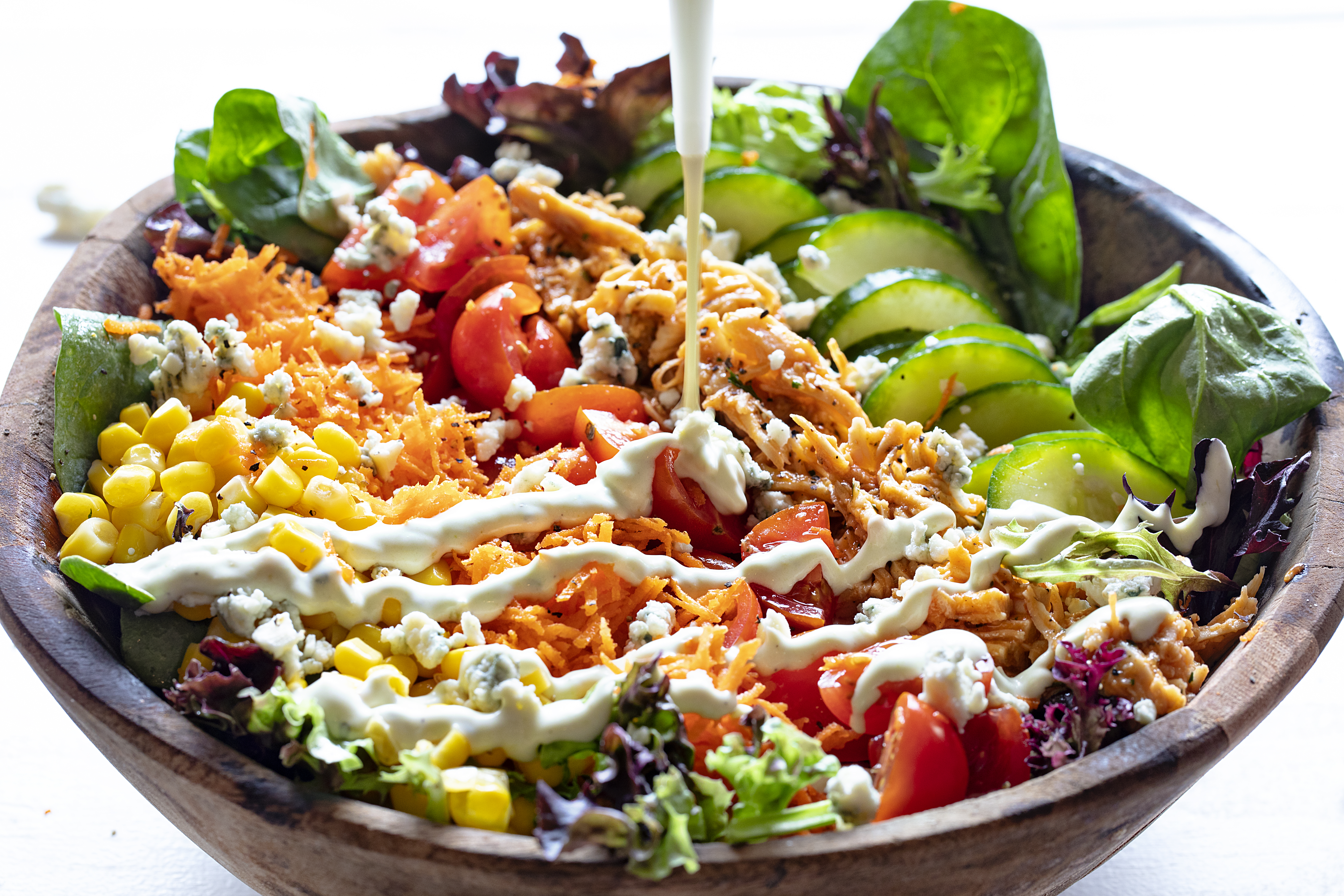 水牛和鳄梨牧场Dressingt鸡肉沙拉