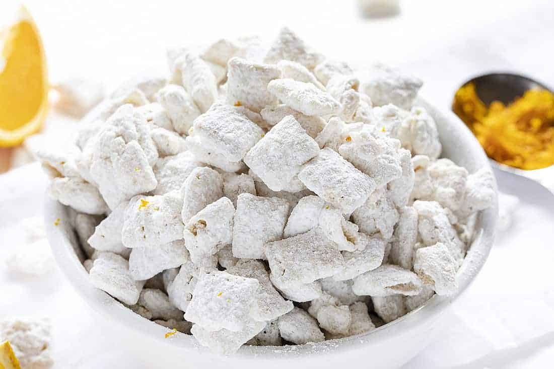 一碗橘色的狗粮