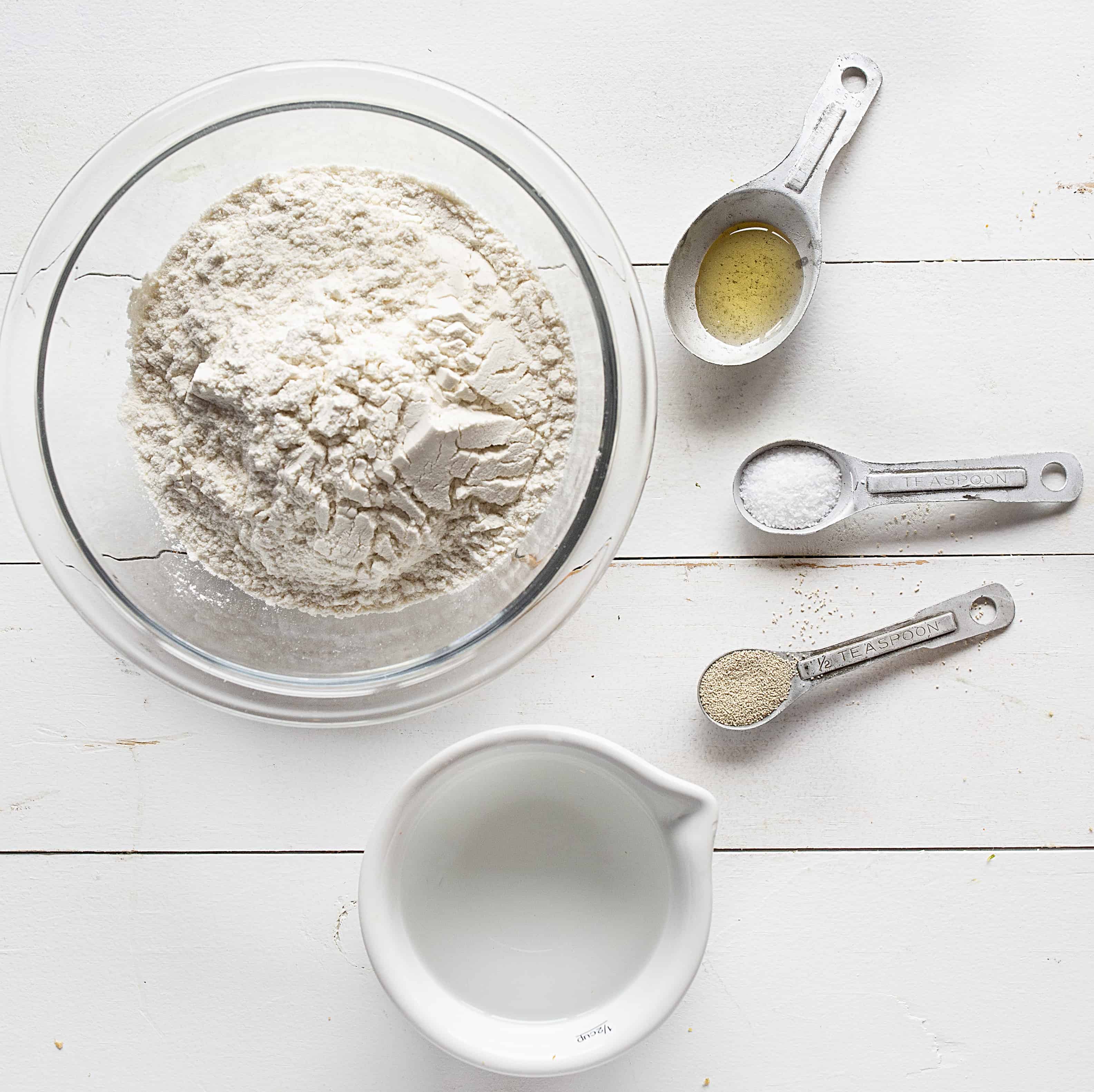 简单的披萨面团食谱