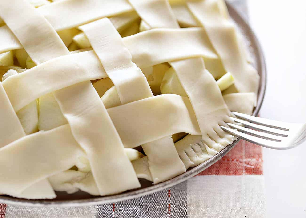 地壳的细节在一个苹果派