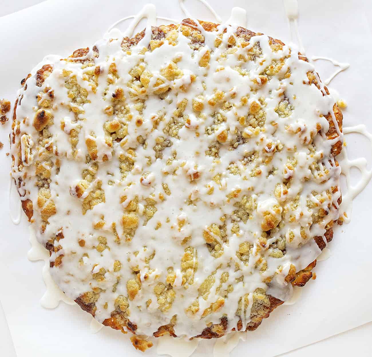 顶视图的成品仙人掌面包湿透在温暖的釉gydF4y2Ba