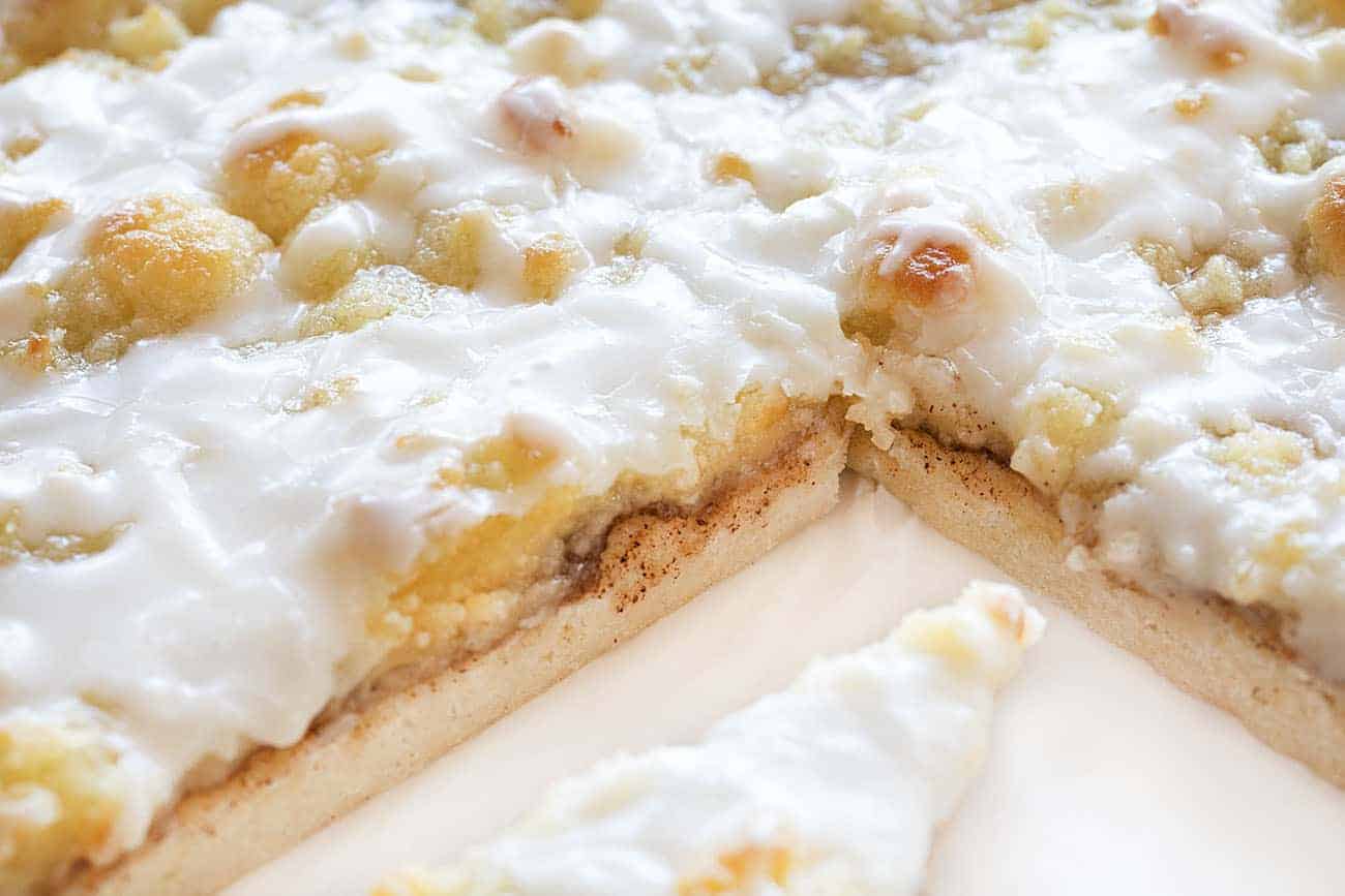 近距离的崩溃和仙人掌面包上釉gydF4y2Ba