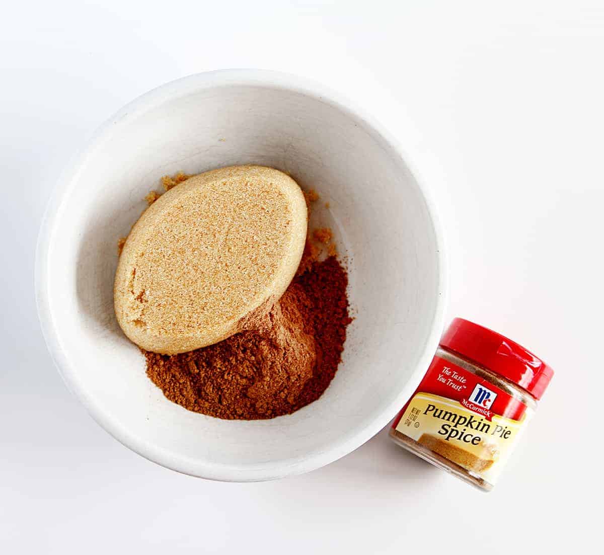 香料,以方便南瓜肉桂卷