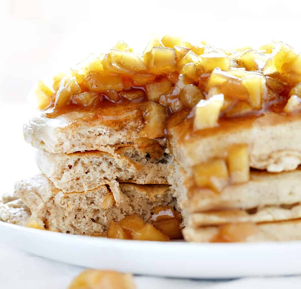 切成五香苹果煎饼