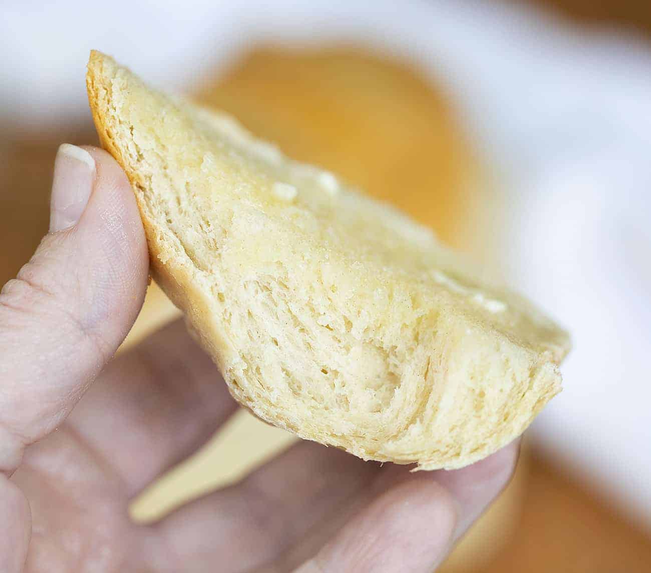 一块简单的白面包