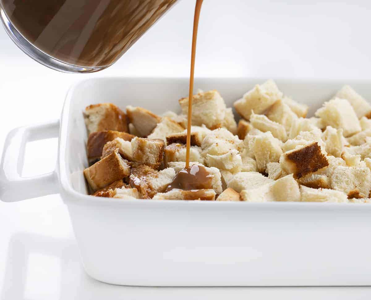 巧克力焦糖面包布丁配方浇巧克力蛋釉干面包