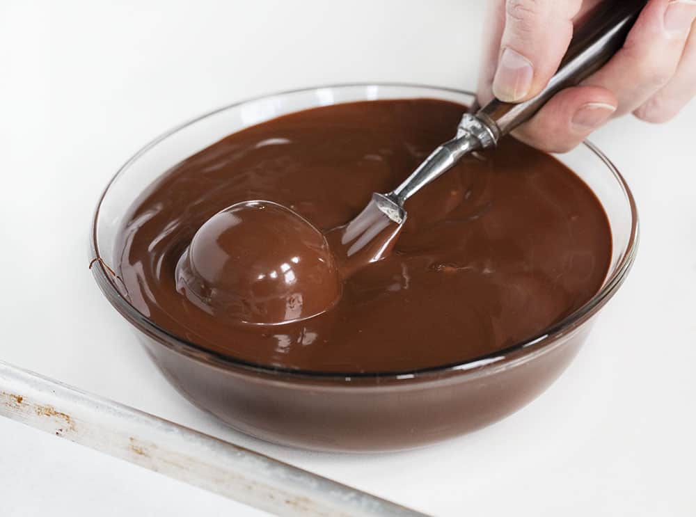 蘸奶油糖果到巧克力