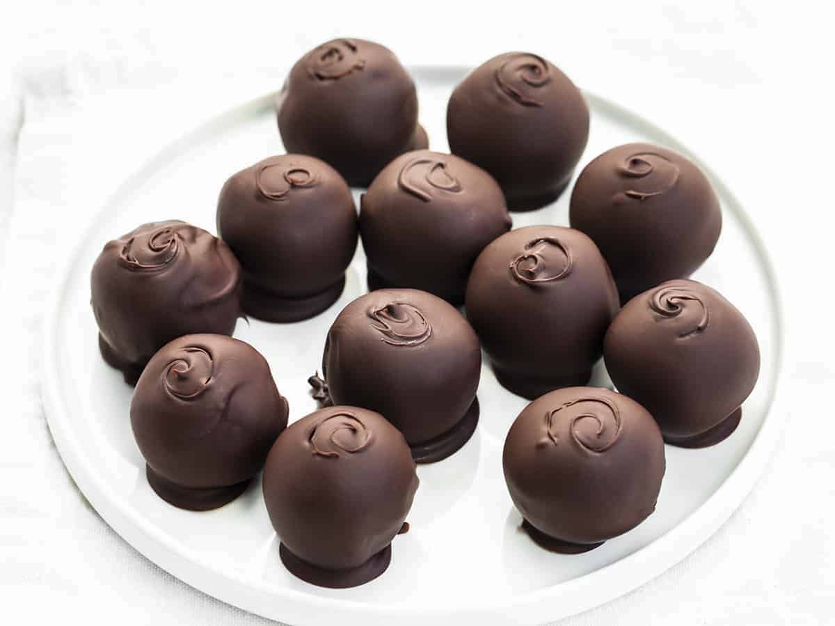 盘子里的饼干面团球gydF4y2Ba