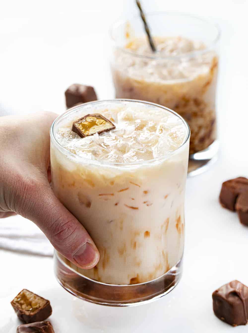 士力架鸡尾酒配方——士力架马提尼被拾起