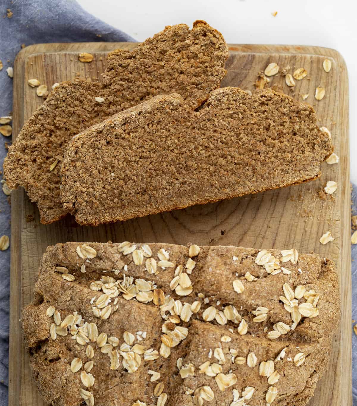 切成爱尔兰苏打面包显示里面的纹理