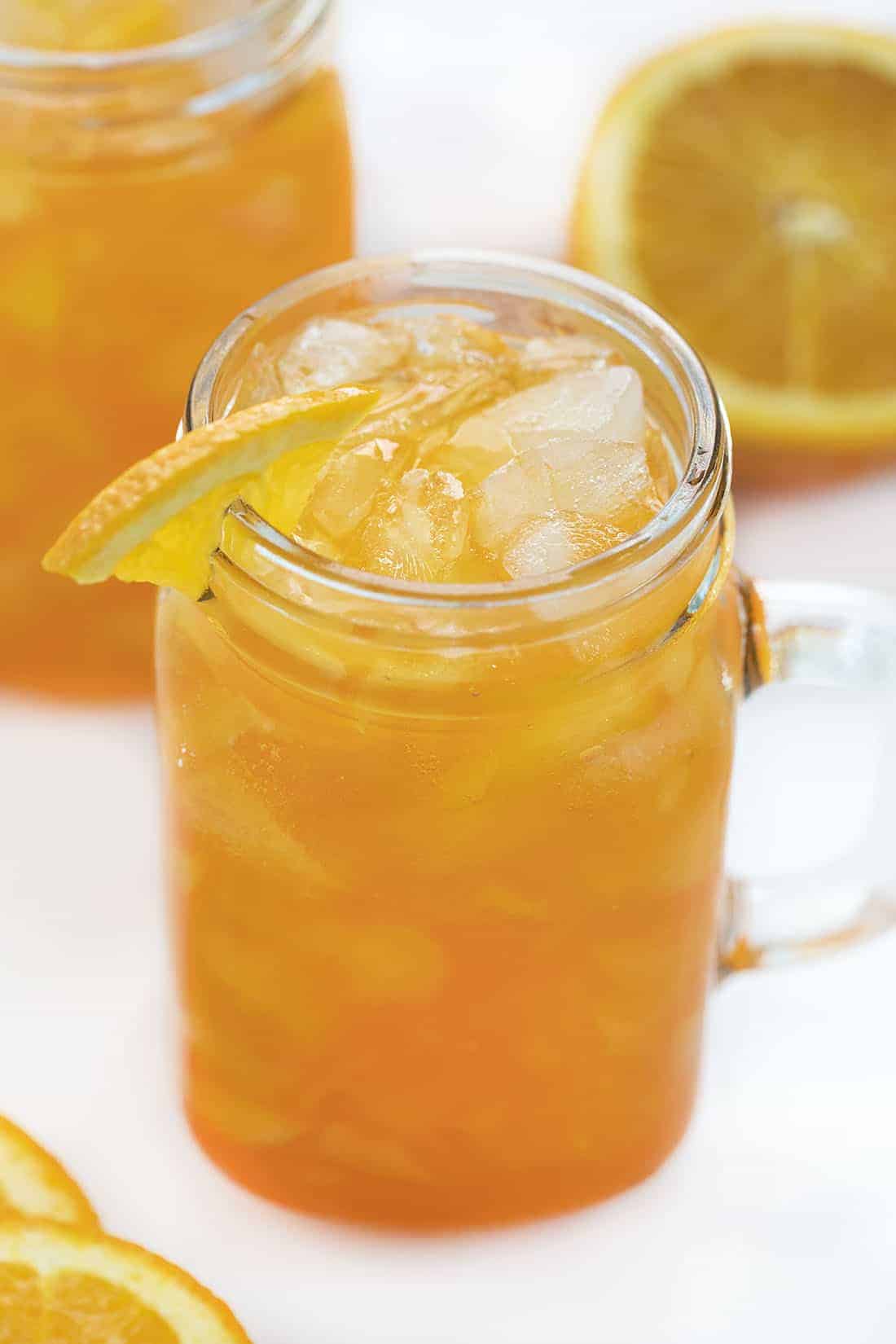 一杯橙汁鸡尾酒