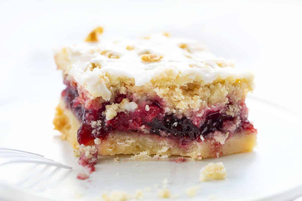 覆盆子燕麦棒咬失踪和叉