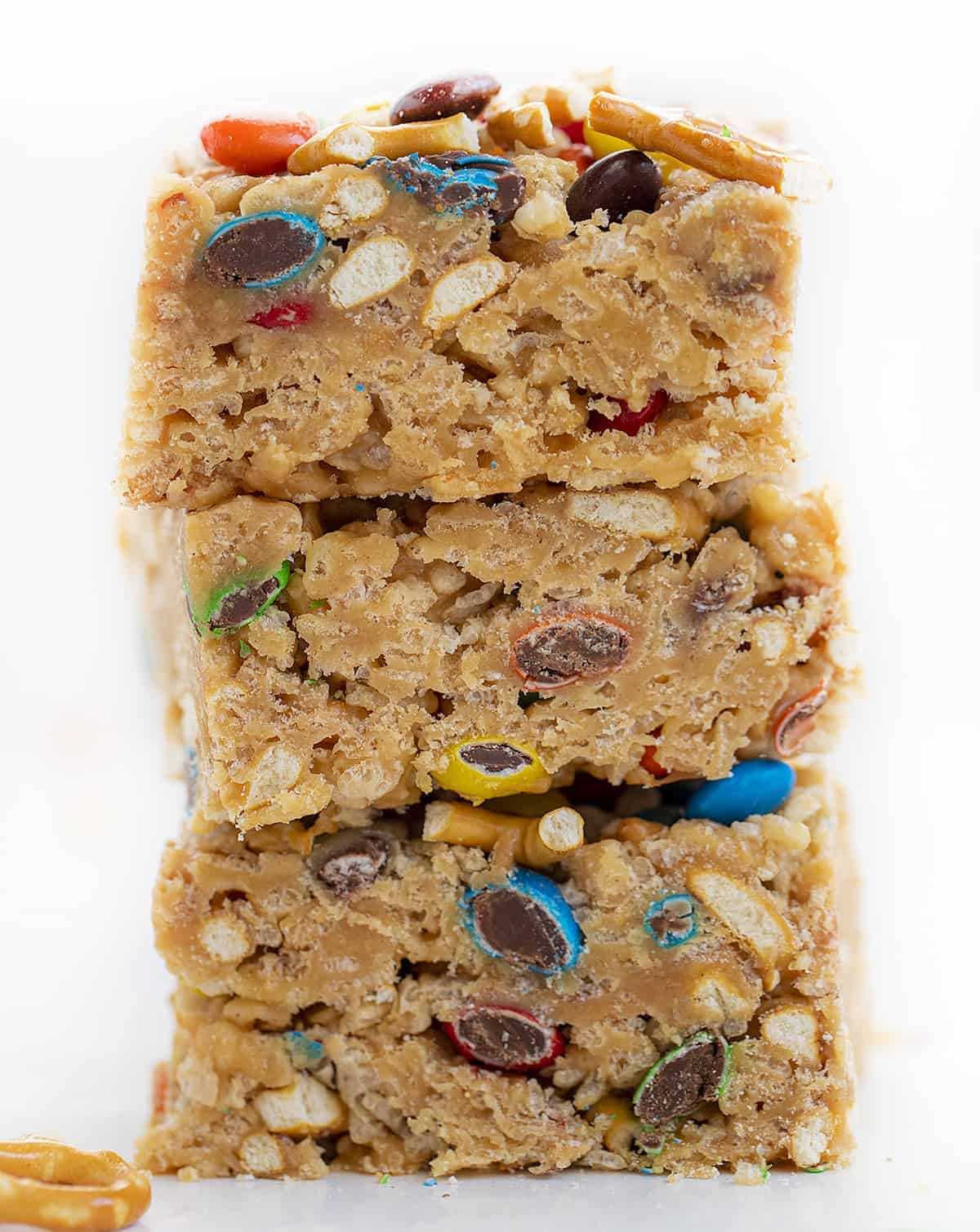 脆脆椒盐M&M巧克力棒堆叠3高