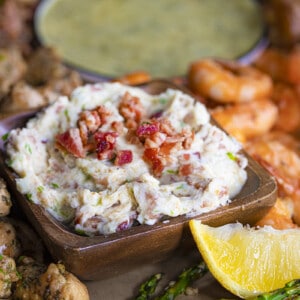 复合培根黄油在黄油板。熟食，黄油板，病毒式黄油板，抖音黄油板，如何制作黄油板，小吃，晚餐，冲浪和草坪，复合黄油，超级碗食物，我是面包师，iambaker