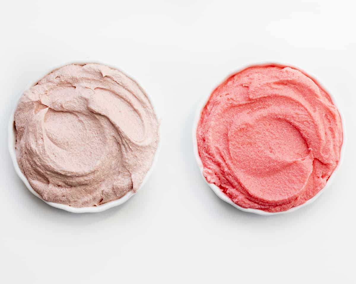 草莓貂糖霜用干草莓和一个果冻。